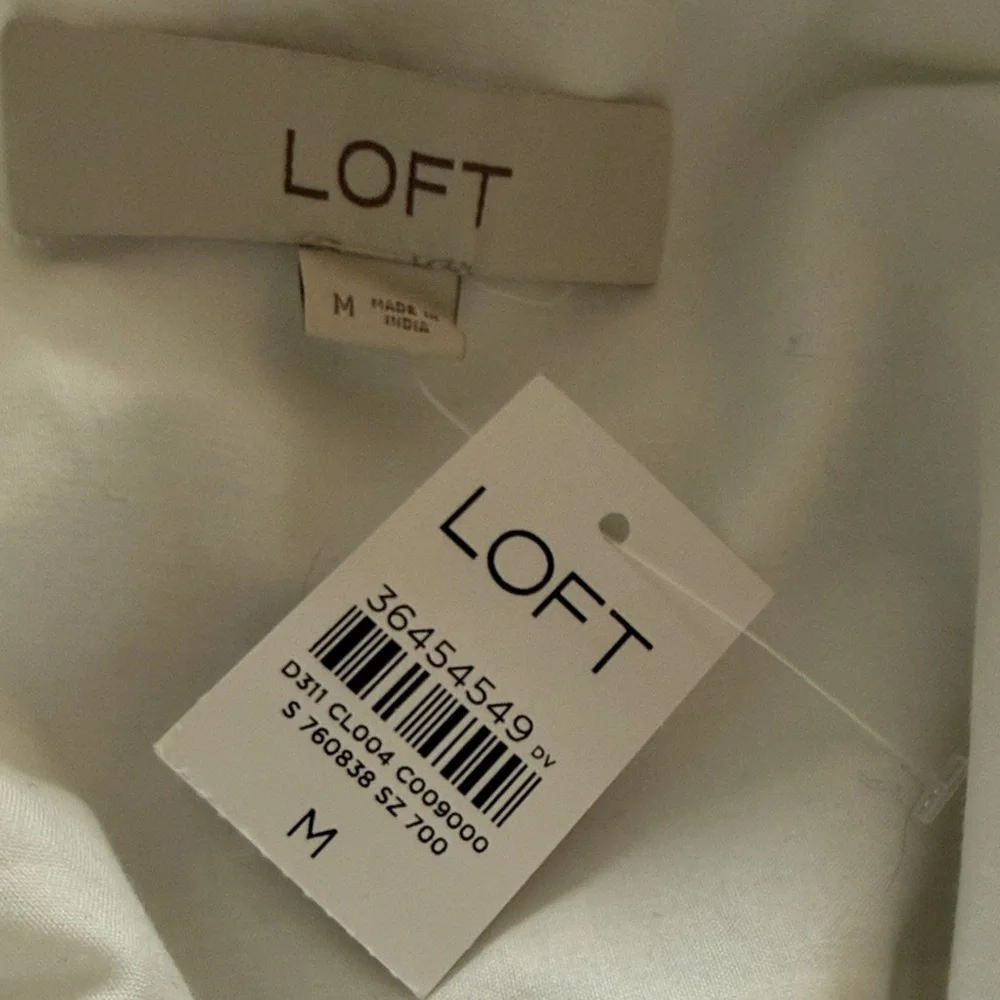 NWT Loft White Short Sleeve Button-Up Shirt Size Medium - Picture 5 of 5